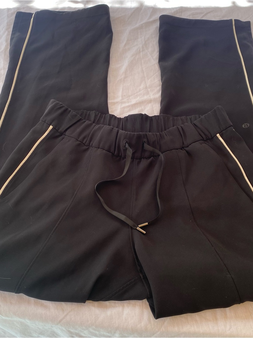 Lululemon On the Right Track Pants (31”) | Black/White | Size US 8 - Picture 4 of 8